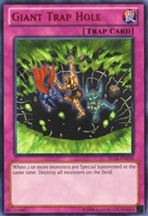Giant Trap Hole (Red) (Rare) (DL16-EN017) - Duelist League Promo Unlimited